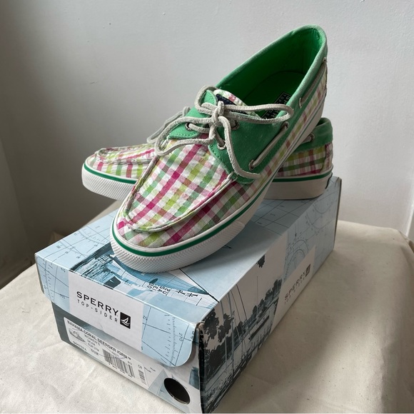 Seersucker Spring Sperry 🌸 - Picture 7 of 13